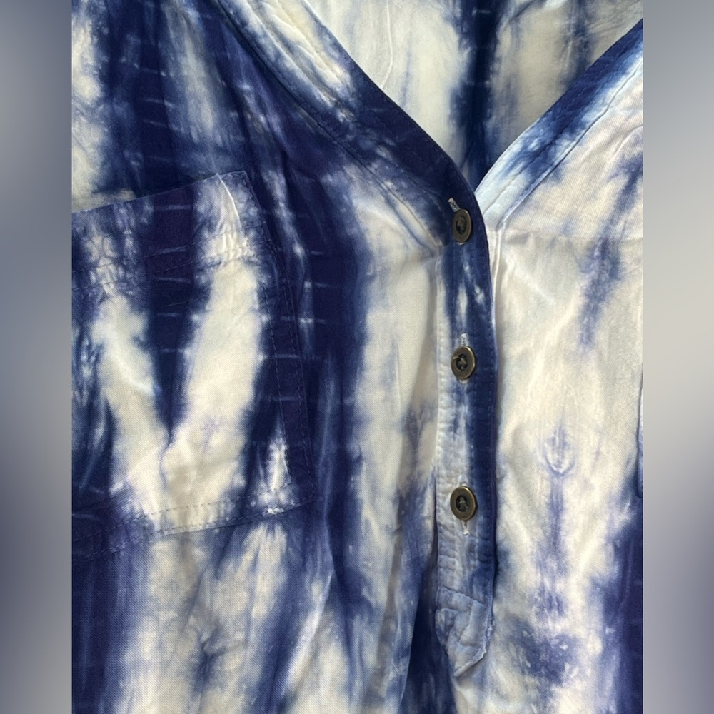 TORRID Relaxed Blue Tie Dye blouse - Picture 3 of 16